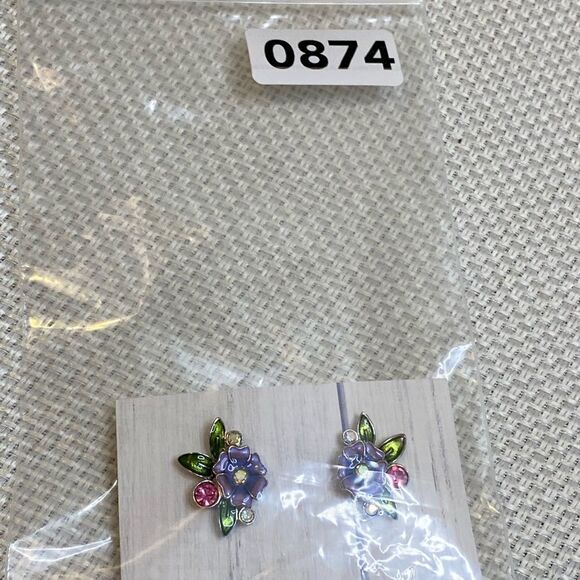 Stunning large floral enamel stud earrings pretty feminine Twee Cottagecore - Picture 6 of 7